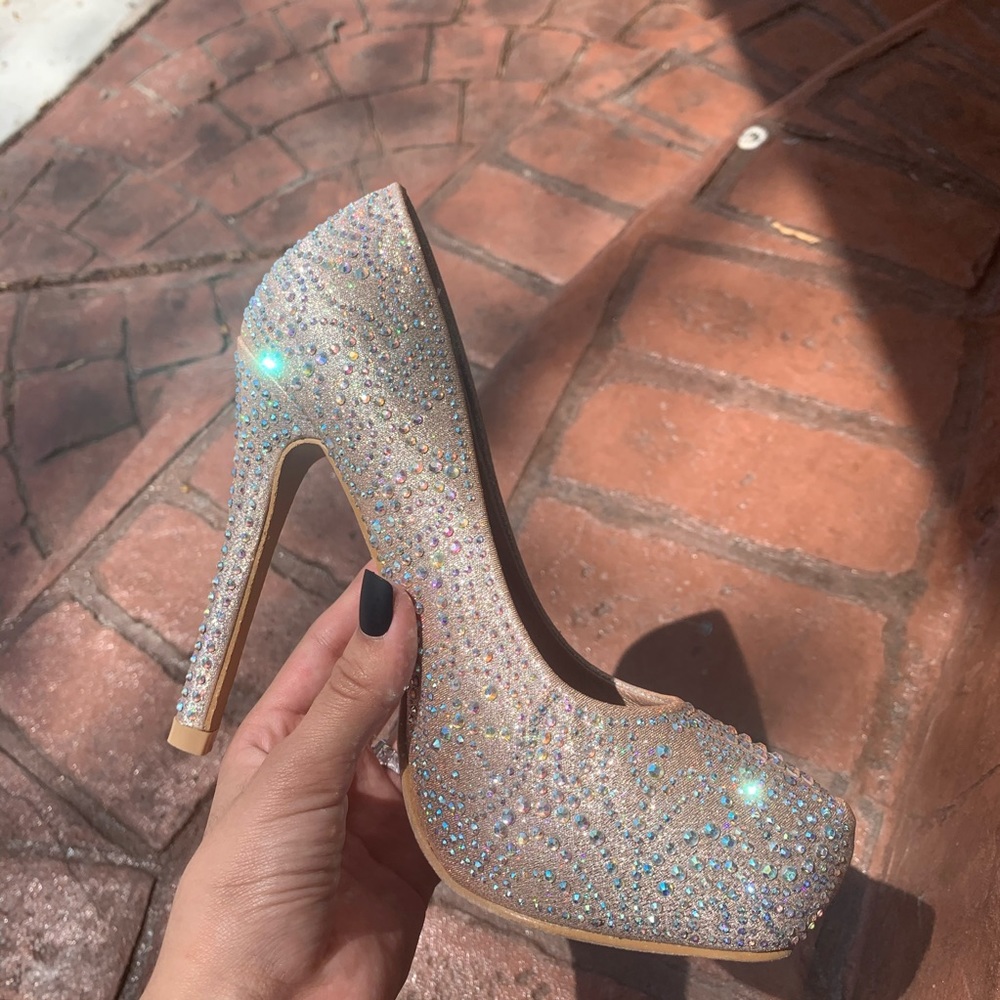 BRAND NEW SPARKLY HEELS